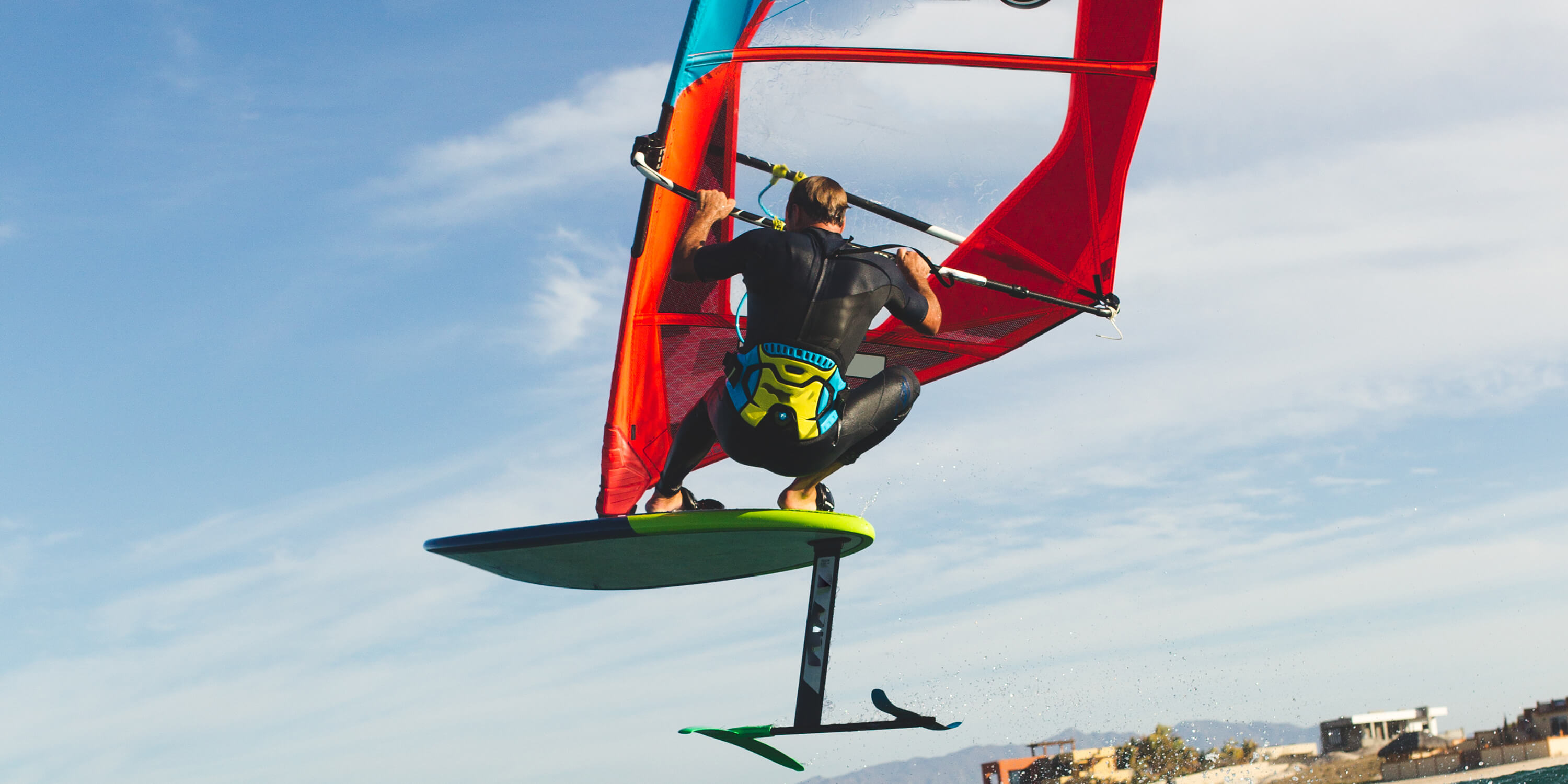 F-ONE TITAN 2 Connection Offers True One-Piece Feel, Riders Report